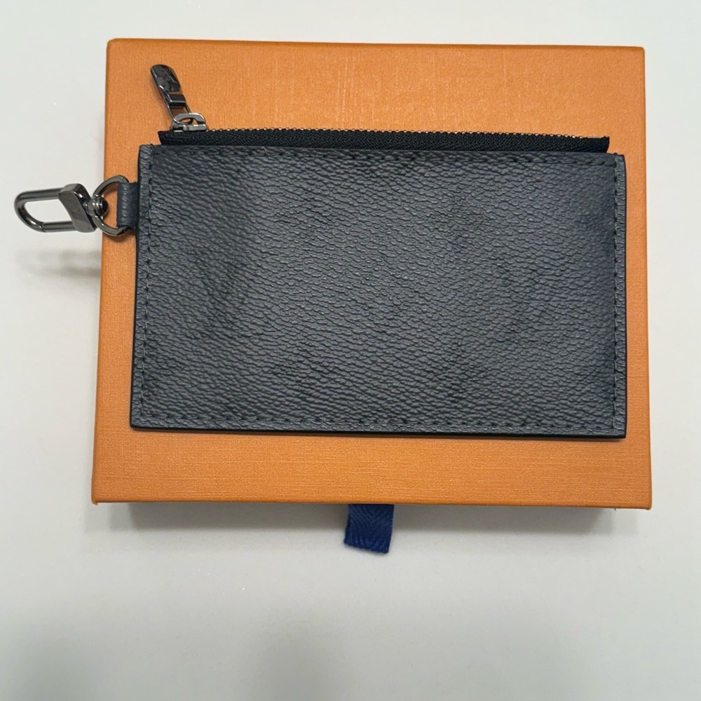 New Louis Vuitton Monogram Eclipse wallet card holder